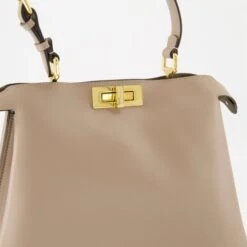 FENDI Sac Peekaboo Soft Medium -Fashion Clothing Store 038c212b3f52a49a970a279a02254367