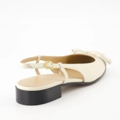 Valentino Garavani Ballerines En Cuir -Fashion Clothing Store 0ffb96219ba03d3f76be2a2e7c86d42f