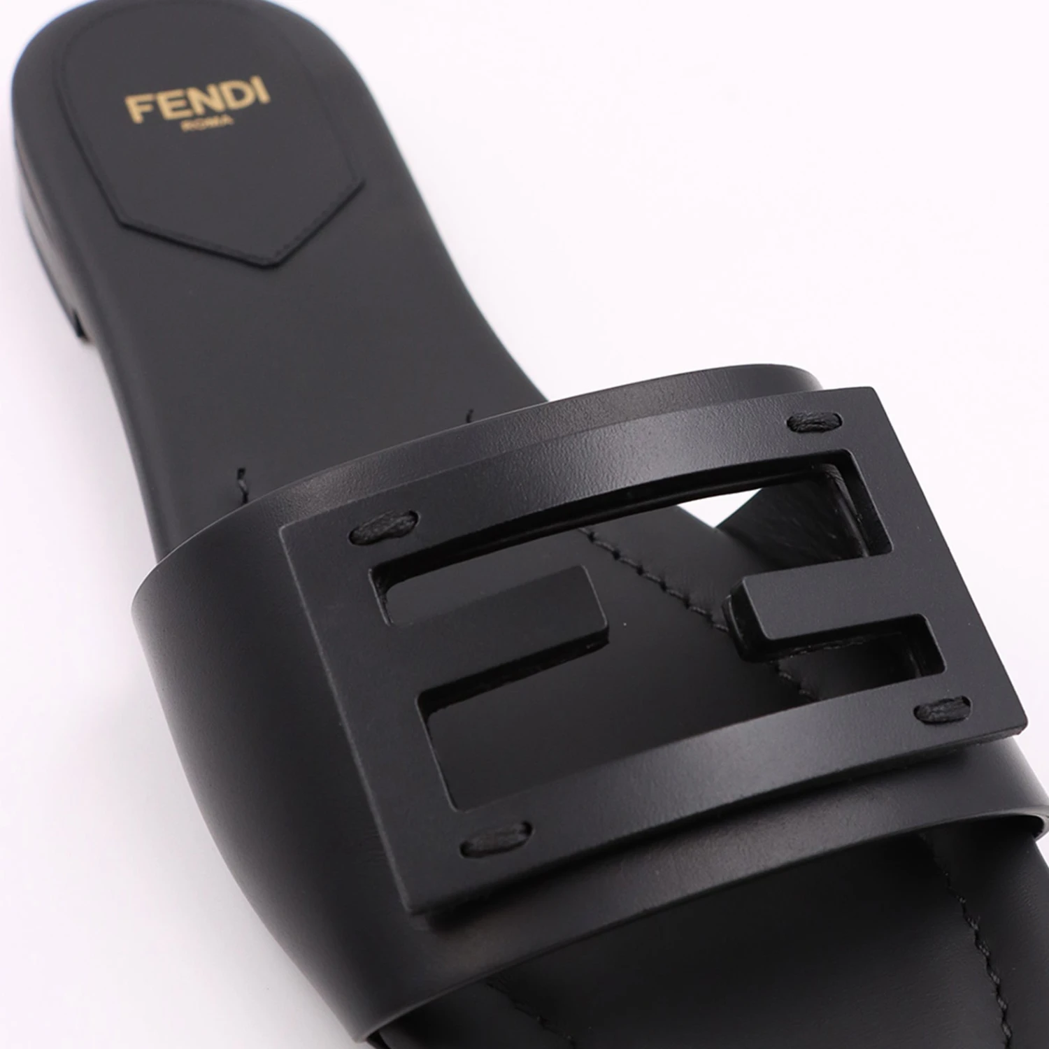 FENDI Sandales Baguette En Cuir 4 FENDI Sandales Baguette En Cuir - Image 4