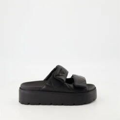 Prada Mules En Cuir Matelassé