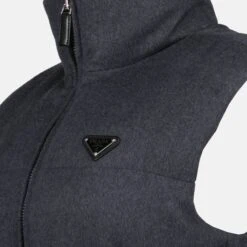 Prada Doudoune Sans Manches -Fashion Clothing Store 31db3aa26b54df7386e0c3c9c7e47fb5