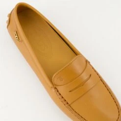 Tod's Mocassins Gommino En Cuir -Fashion Clothing Store 34c7fe4c9fdcaf561e88086d3044cd96