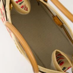 Valentino Garavani Sac Cabas Cherryfic -Fashion Clothing Store 5dfed43426b97ac4dc6216fcc1425bc4