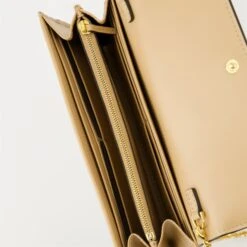 Portefeuille Fendi Roma -Fashion Clothing Store 7eb1bf7001cba3347929ae1565e7b905