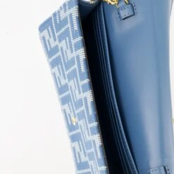 FENDI Portefeuille Baguette Avec Chaîne 7 FENDI Portefeuille Baguette Avec Chaîne -Fashion Clothing Store 91b71e3103b8a4595f35167f4b64e8b8