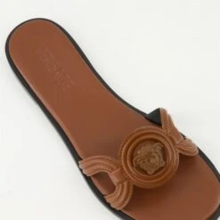 Versace Sandales Medusa '95 -Fashion Clothing Store 9d17967ce133b3eef246865e60c87716