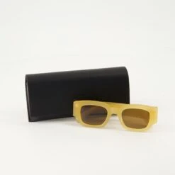 Lunettes De Soleil AMI De Coeur -Fashion Clothing Store a8ff6c6ec3e11a8958f78715236c3b09