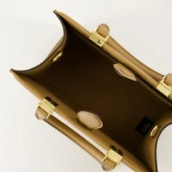 FENDI Sac Cabas Sunshine -Fashion Clothing Store b6d5342574d7f433789c05a2d7e1390a