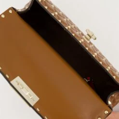 Valentino Garavani Sac Rockstud Spike Moyen -Fashion Clothing Store bc82af9e95faab270a69ae211bfb6cf0