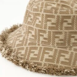 FENDI Chapeau FF En Denim -Fashion Clothing Store e34a172bebecfafd465ead6782d3bd9b
