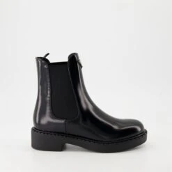 Prada Bottines En Cuir Verni