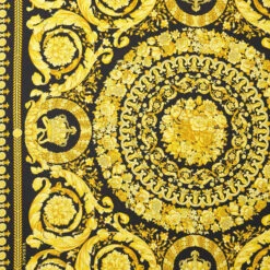 Versace Foulard En Soie -Fashion Clothing Store f368890dd1697af66622d871577266ef