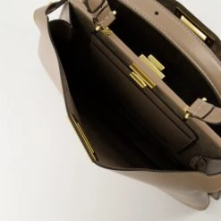 FENDI Sac Peekaboo Soft Large -Fashion Clothing Store f8e909f2cad3f79c5bb093e5a57bca8f