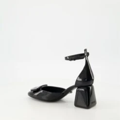 Versace Escarpins En Cuir Verni -Fashion Clothing Store fa00bc52d293a5354c971f22a758a438